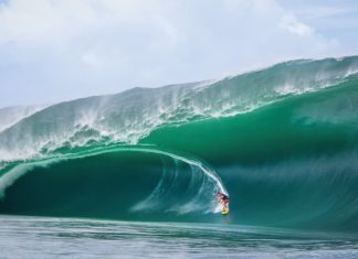 Surfare a Tahiti