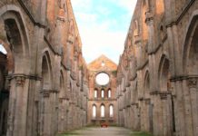 spada nella roccia di san galgano