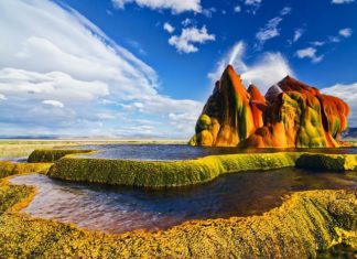 Fly Geyser