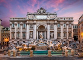 Fontana di Trevi e la Madonnella