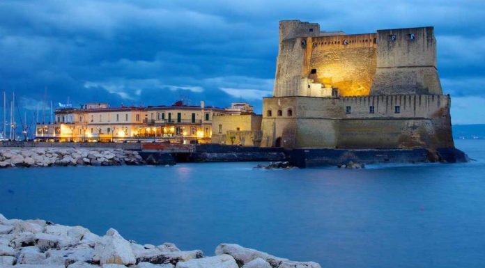 Castel dell’Ovo, il castello più antico di Napoli. Sapete perché ha questo nome? Castel dell'Ovo