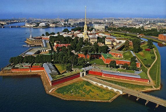 Goditi la bellezza della fortezza di Pietro e Paolo! Fortezza di Pietro e Paolo