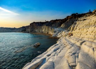 Lasciati rapire dall’ammaliante Scala dei Turchi: uno degli angoli più belli della Sicilia! Scala dei turchi