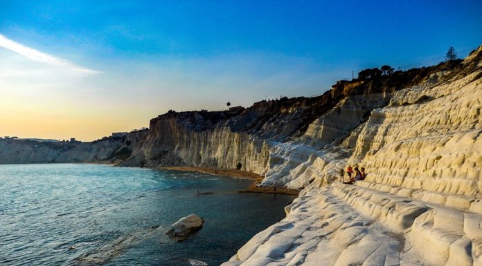 Lasciati rapire dall’ammaliante Scala dei Turchi: uno degli angoli più belli della Sicilia! Scala dei turchi