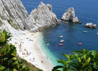 spiaggia delle due sorelle