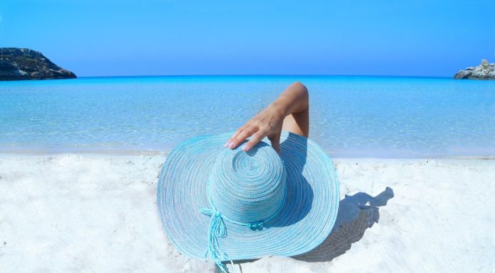 Vacanze a settembre, ecco le mete migliori spiaggia e mare azzurro
