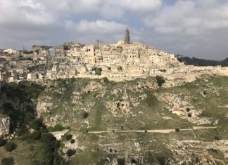 Matera vista del Belvedere del Parco Regionale della Murgia. Photo Credit: Robertoman78