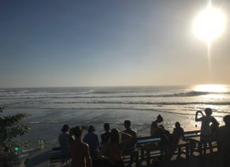 La spiaggia di Uluwatu Beach a Bali, il paradiso dei surfisti. Photo Credit: Robertoman78